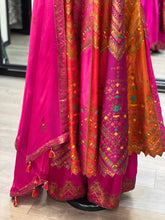 Load image into Gallery viewer, Julie Chawla