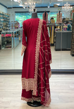 Load image into Gallery viewer, Indian Royalty