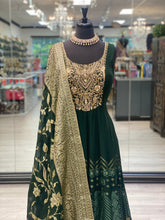 Load image into Gallery viewer, Husn-e-Jahan
