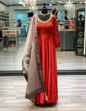 Load image into Gallery viewer, Red Queen Anarkali