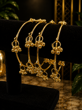 Load image into Gallery viewer, Gold Tiny Beads
