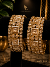 Load image into Gallery viewer, Classy Gold
