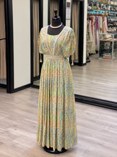 Load image into Gallery viewer, Balloon Dress
