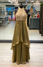 Load image into Gallery viewer, Queen B
