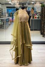 Load image into Gallery viewer, Queen B
