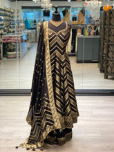 Load image into Gallery viewer, Avantique
