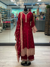 Load image into Gallery viewer, Indian Royalty
