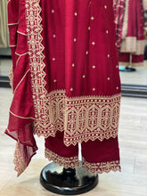 Load image into Gallery viewer, Indian Royalty

