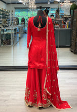 Load image into Gallery viewer, Areeba

