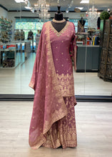 Load image into Gallery viewer, Banaras
