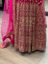 Load image into Gallery viewer, Gulabi Meher
