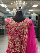 Load image into Gallery viewer, Gulabi Meher
