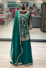 Load image into Gallery viewer, Areeba
