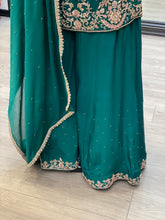 Load image into Gallery viewer, Areeba
