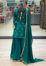 Load image into Gallery viewer, Areeba
