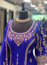 Load image into Gallery viewer, Zahnoor.
