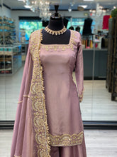 Load image into Gallery viewer, Dreamy Purple
