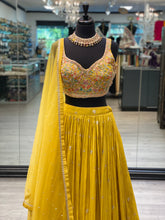 Load image into Gallery viewer, Haldi Favourite
