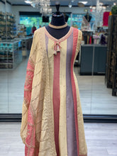 Load image into Gallery viewer, Pastel Beauty
