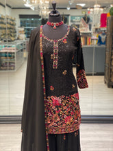 Load image into Gallery viewer, Evergreen Black
