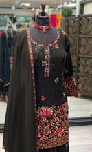 Load image into Gallery viewer, Evergreen Black
