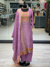 Load image into Gallery viewer, Lilac Pants Suit
