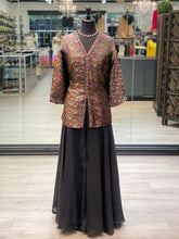 Load image into Gallery viewer, Maharani
