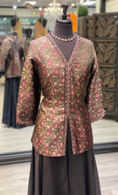 Load image into Gallery viewer, Maharani
