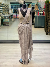 Load image into Gallery viewer, Vienna
