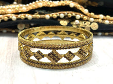 Load image into Gallery viewer, Stunning Gold Bangles
